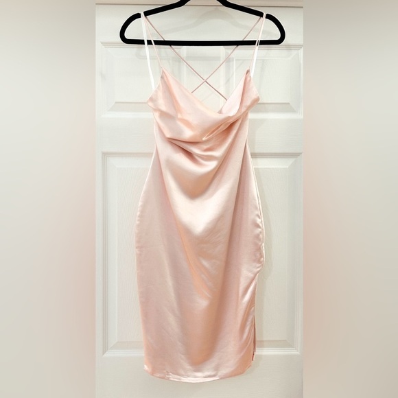 Superdown Billie Drape Midi Dress in Blush Pink Satin sz XS - Picture 4 of 10